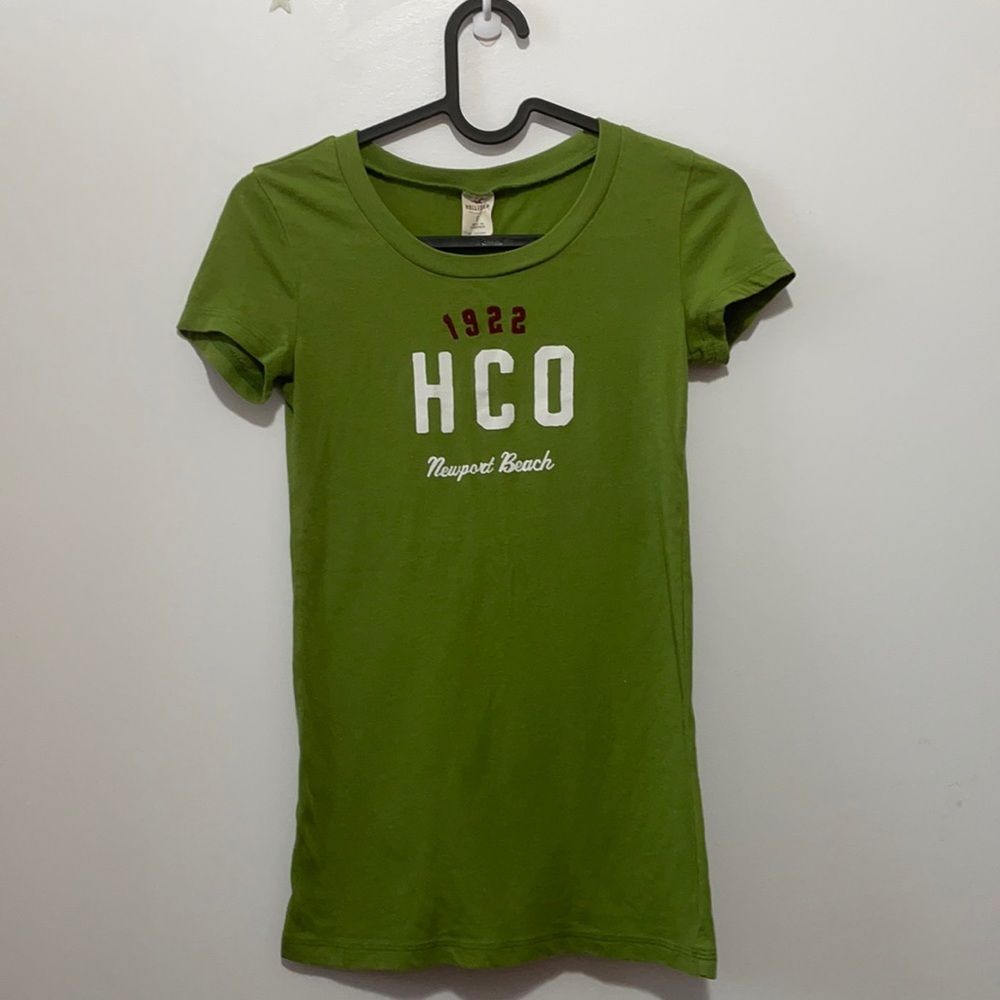 Hollister women’s green t-shirt